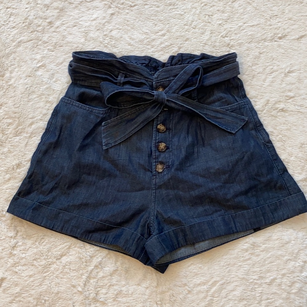 High wasted shorts